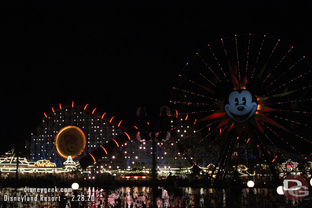 This evening the lights on the Incredicoaster were blinking which made a great backdrop for the concert in Paradise Park.