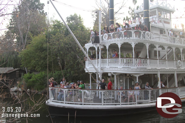 The Mark Twain heading toward port.