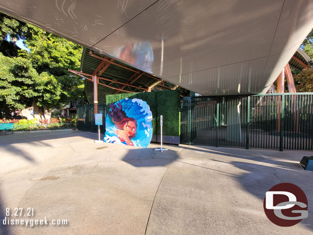 A Moana photo spot near the Monorail station (the Monorail is not in service at this time)