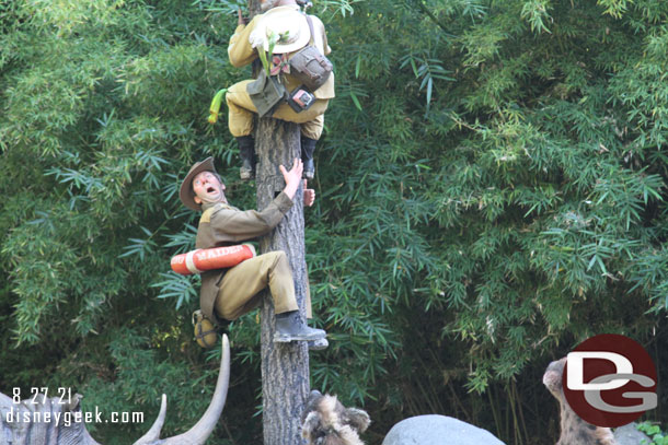 A closer look at the lost safari scene now featuring a skipper and others.