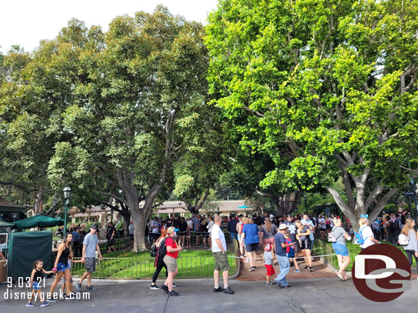 The queue for Haunted Mansion Holiday still spilled out into New Orleans Square but was moving well since there is no FastPass.