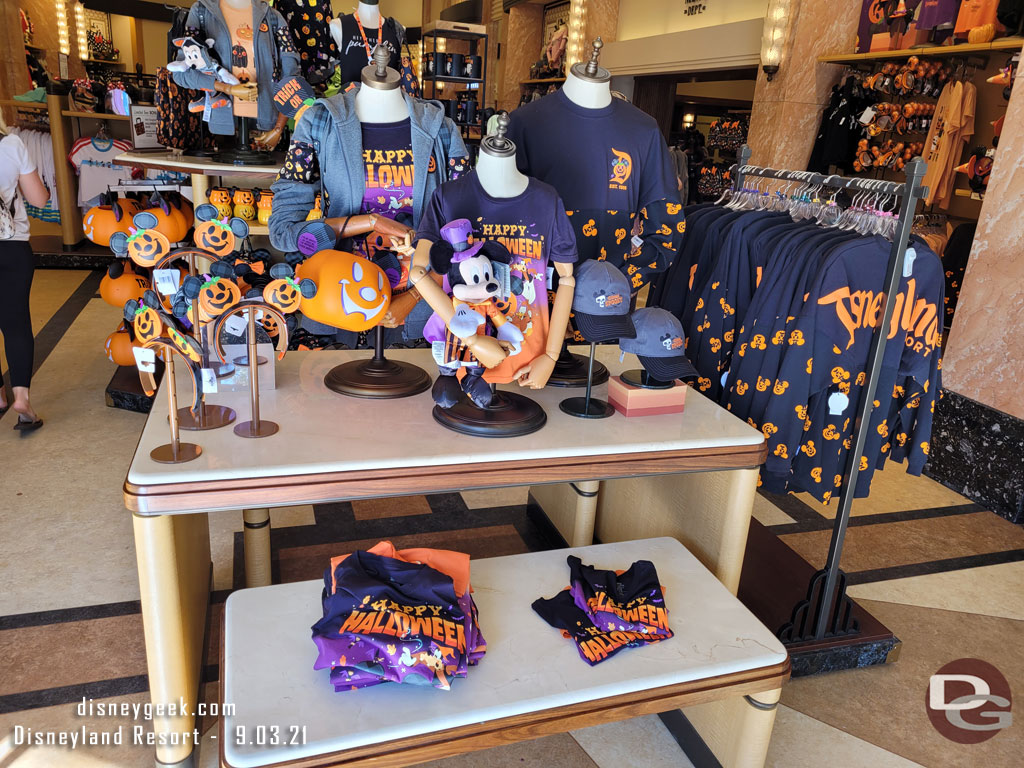 A quick look at some of the Halloween Merchandise in Elias & Co as I made my way back to Disneyland