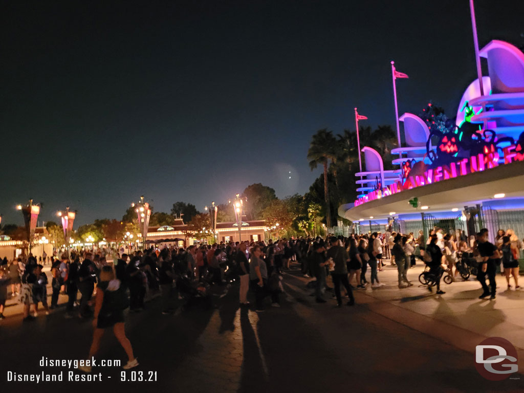 7:57pm - the queue to enter DCA as I was exiting for the evening.