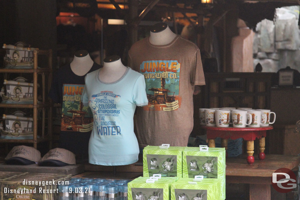 Since we were moving slow a look into the shop at some of the Jungle Cruise merchandise