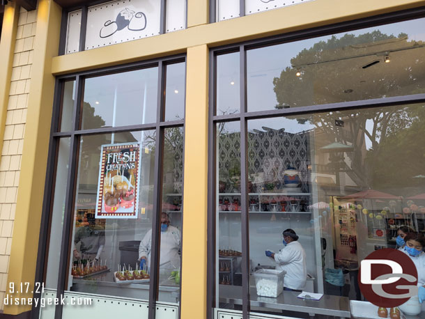 With the morning reflections Donald's pumpkin at Marceline's Confectionery