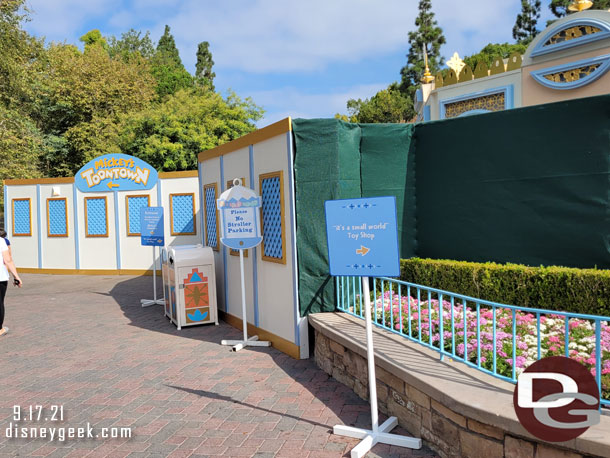 The walls have shifted and cove right up to the gift shop for the pavement project.