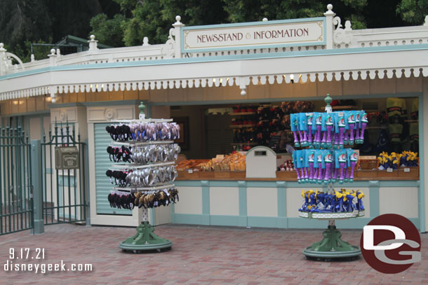 The half in the park is still its regular gift shop.