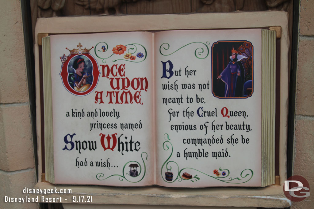 Snow White was so waited about 8 minutes to board.