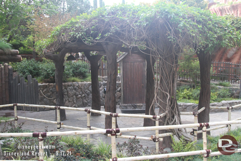 The Splash Mountain FastPass machines are gone.