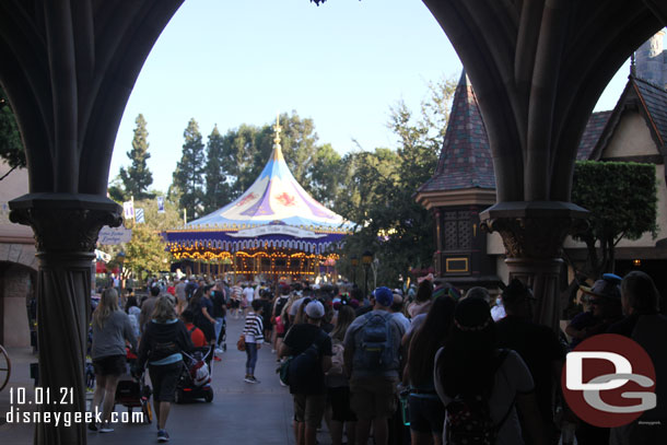 Seems almost everyone that entered Fantasyland was in line for Peter Pan, as usual.