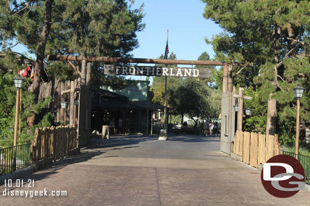 Passing by a quiet Frontierland (Big Thunder is closed for renovation and the Mark Twain had not started cruised for the day yet)