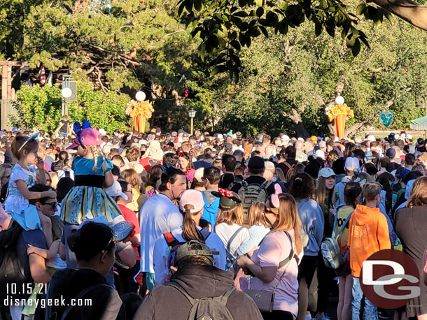 A look at the rope drop crowd on the west side today.  