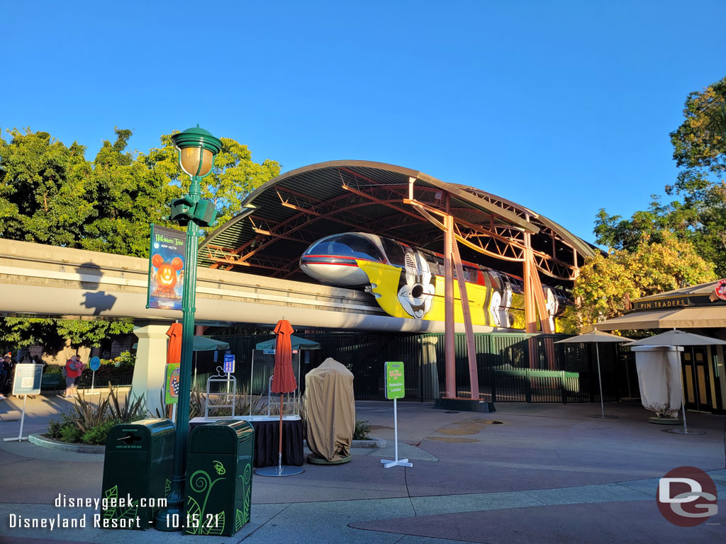 Monorail red arriving at the station.