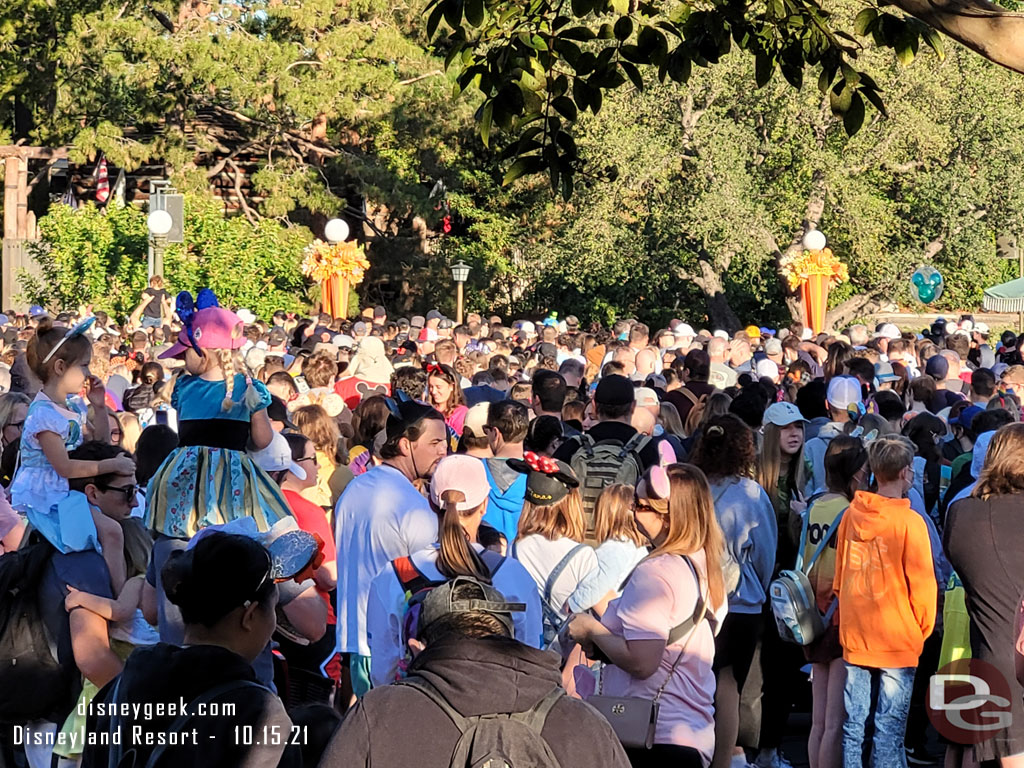 A look at the rope drop crowd on the west side today.  