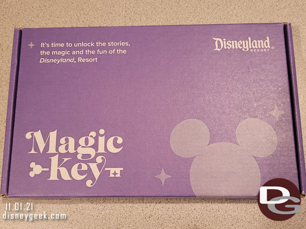 Before looking at my pictures from the parks last week a welcome kit arrived for my Magic Key Pass. This was a promotion for those that bought a pass in the opening weeks.  