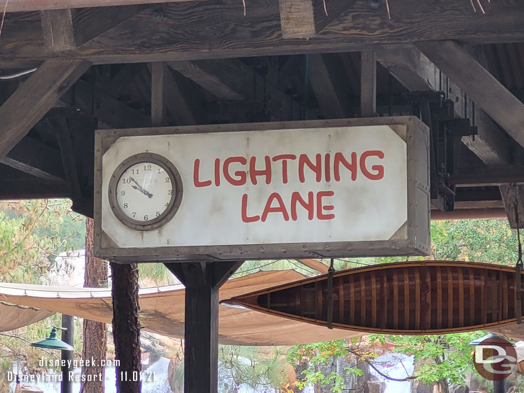 Grizzly River Run Lightning Lane sign