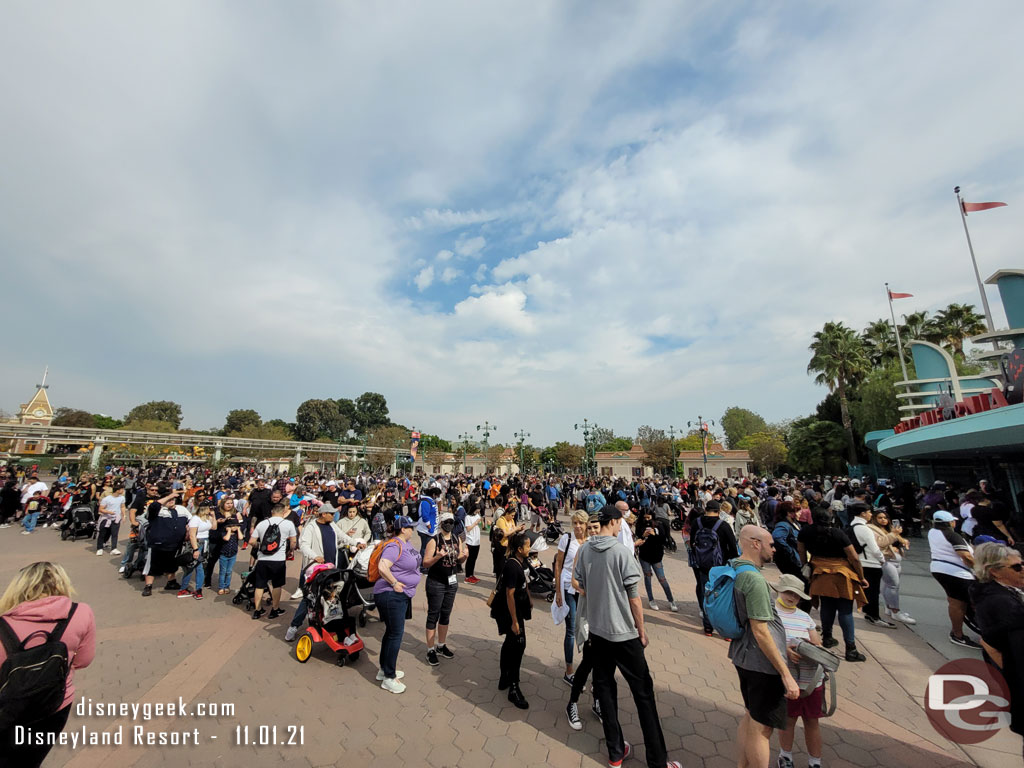 1:09pm - The wait to enter DCA this afternoon. The 1pm park hopping time does seem to cause a healthy crowd.