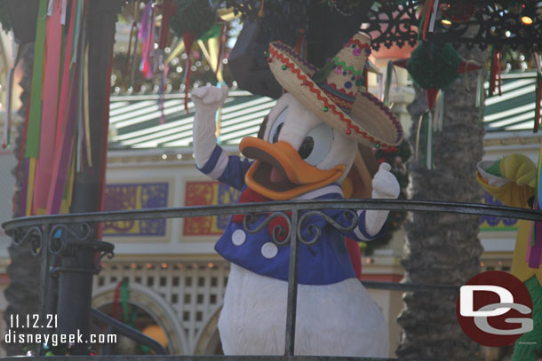 Donald Duck in Viva Navidad Street Party