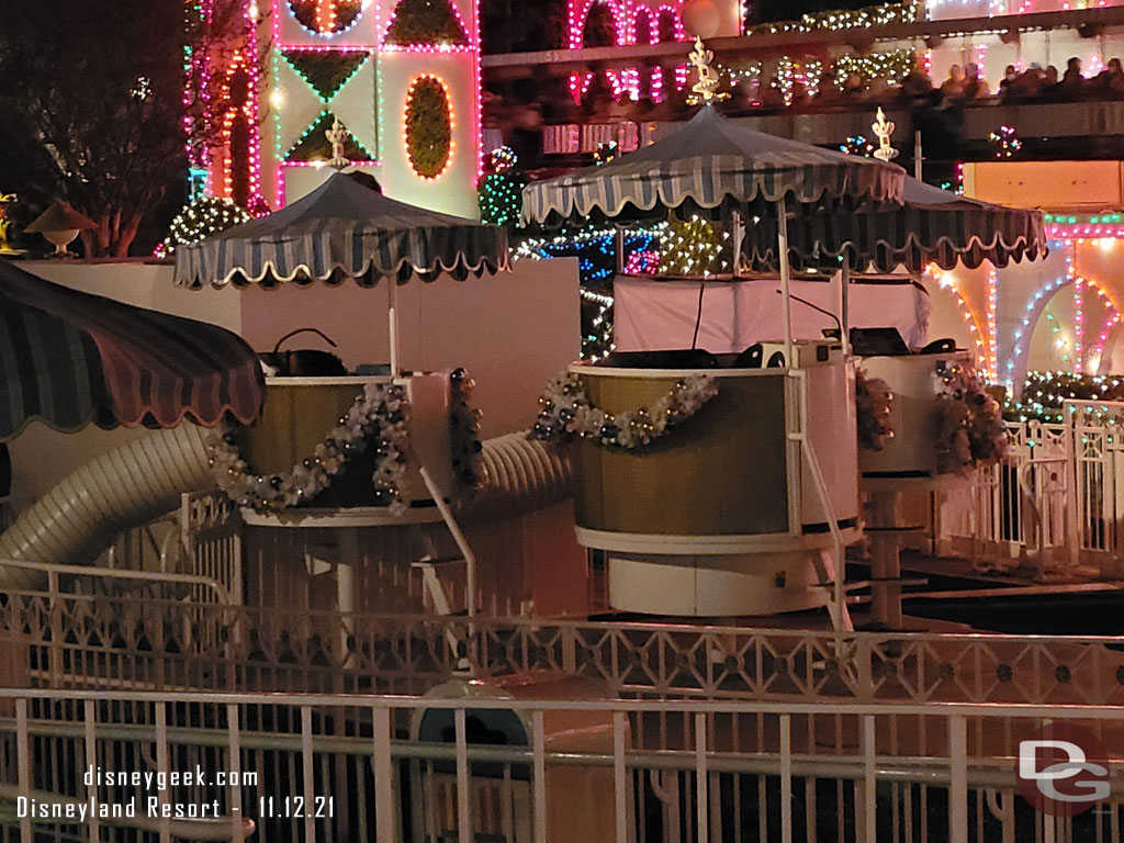 There was equipment helping with the drying out of the attraction you could hear it running and see the tubes running inside.