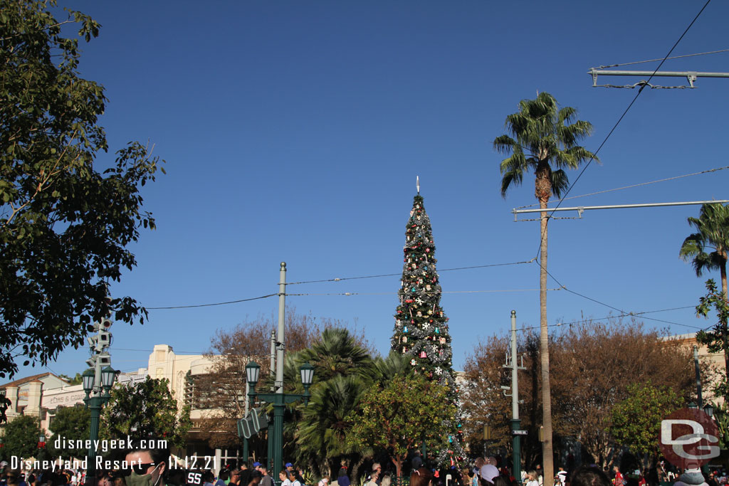 Buena Vista Street Christmas tree