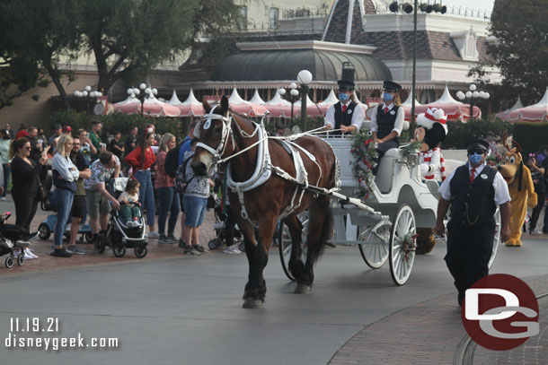 The character cavalcade making its way up the parade route.