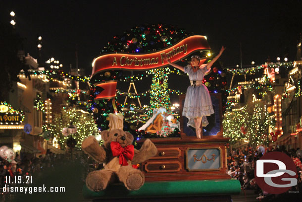 Time for the 5:30pm A Christmas Fantasy Parade