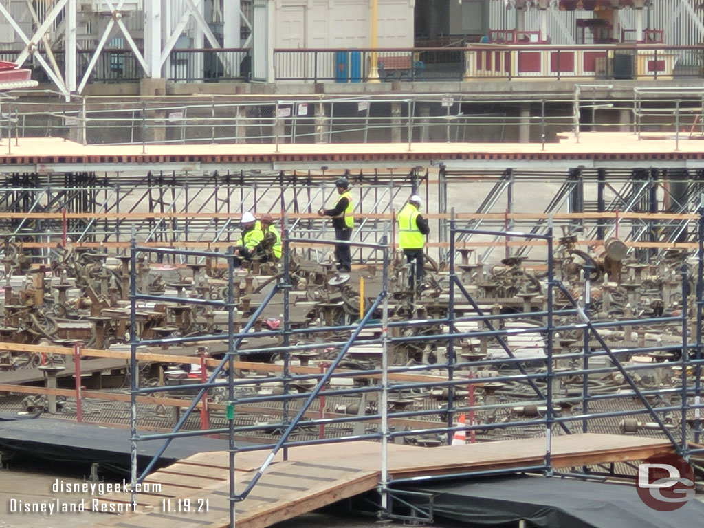 A team out on the platform working.