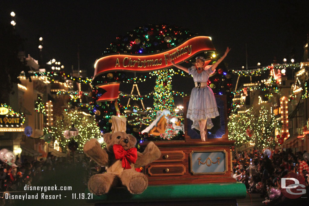 Time for the 5:30pm A Christmas Fantasy Parade