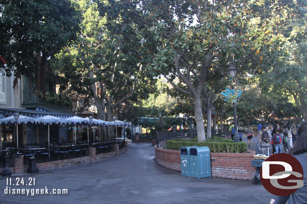 New Orleans Square was relatively peaceful this morning.  There was a cast member out warning guests that they cannot reach Galaxy's Edge through Critter  Country and telling them they need to go through Frontierland this morning.