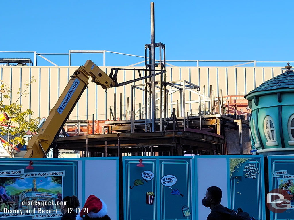 Since my last visit the steel for the entrance has been added and the building is really taking shape.