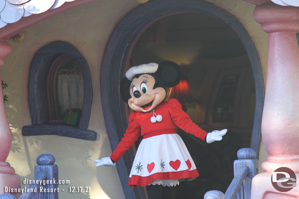 Minnie greeting guests at  her house (Mickey was at his too)