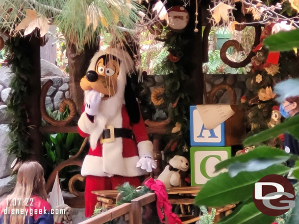 Goofy was dressed as Santa in the Redwood Creek Challenge Trail.