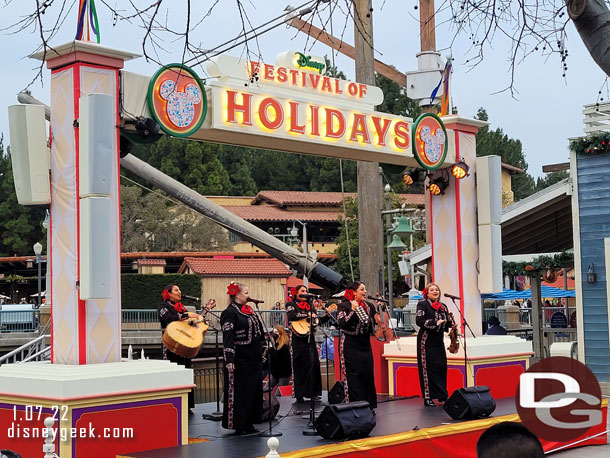 The Mariachi Divas performing.