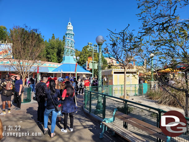 The food lines were getting longer.. this one turned the corner near the Jellyfish.  The booth is way off to the right past the Zephyr.