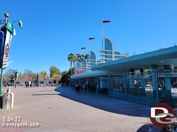 12:23pm - All quiet at the DCA entrance.