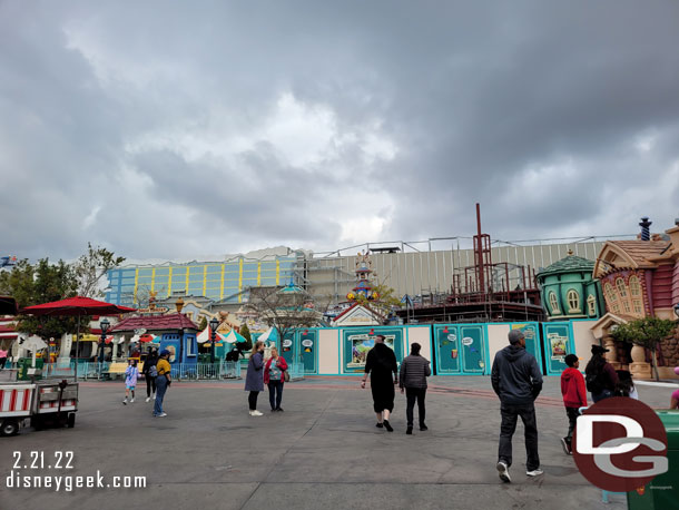 Paying a visit to Toontown to check out the construction, and had hoped to visit Car Toon Spin but it had not opened yet.