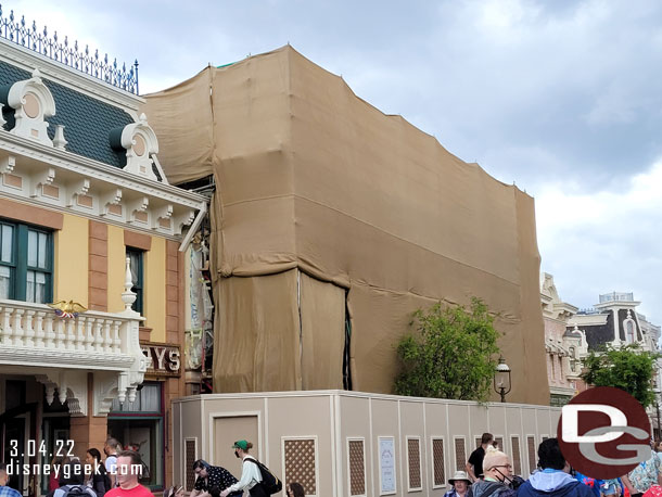 Renovation work on the Crystal Arcade facade continues.