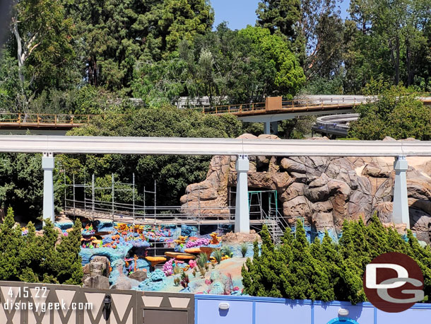 Another look at the lagoon as the Monorail pulled into the station.