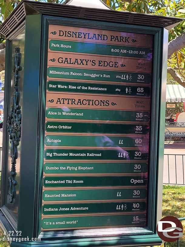 Disneyland wait times at 12:18pm