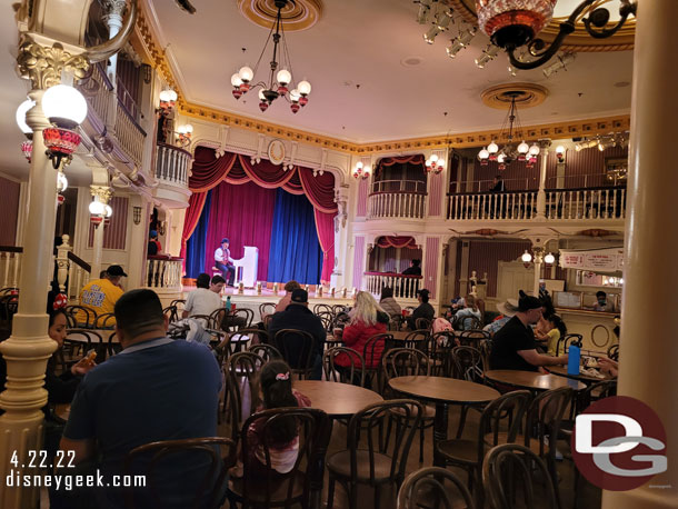 Stopped by the Golden Horseshoe to listen to the Piano Player