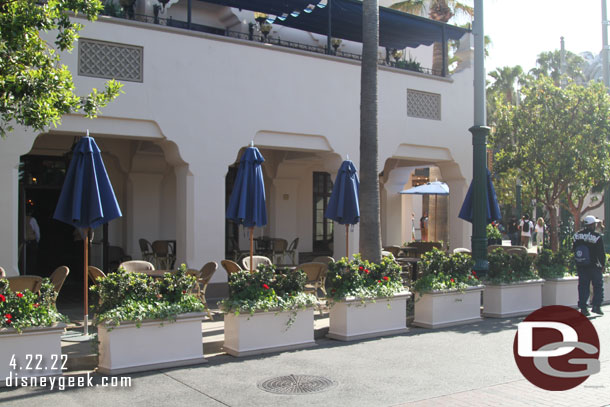 No one in the outside dining area for the Carthay Lounge.