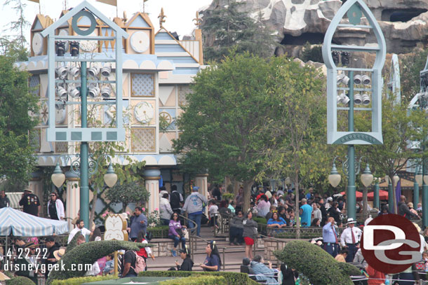 5:45pm - Waiting for the parade in the small world mall area.