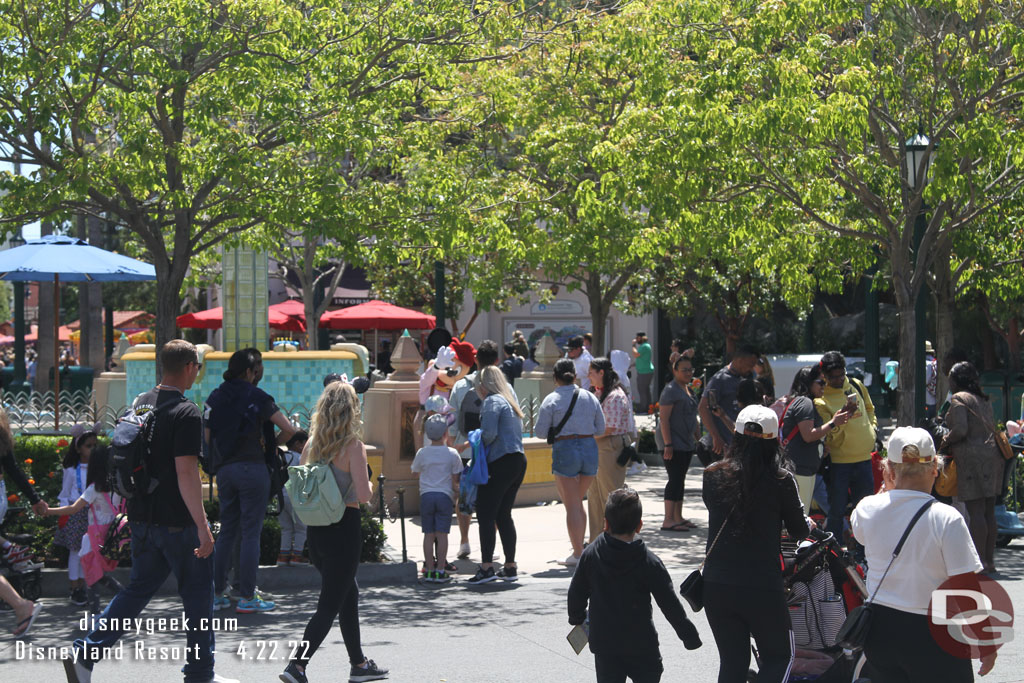 Mickey is now at ground level. The small stages have been removed from Carthay Circle except for the one Five and Dime uses.