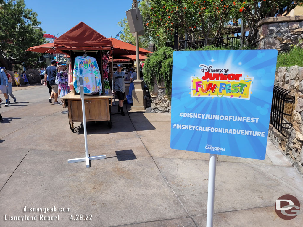 A sign for the Fun Fest but no merchandise at the kiosk for the event.