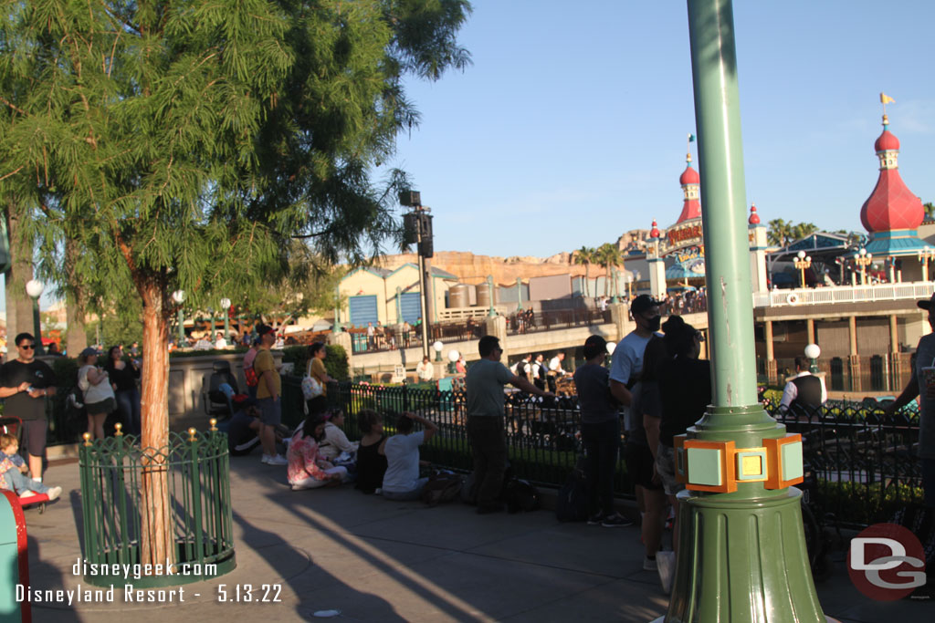 6:41pm - Looks to be guests waiting for 8:45pm World of Color.