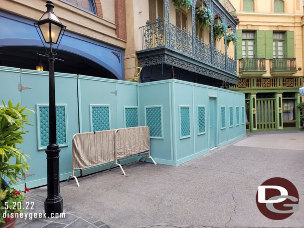 Walls up at the attraction exit and Blue Bayou.