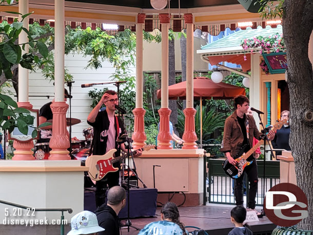 Christopher Brothers performing at Paradise Gardens Bandstand