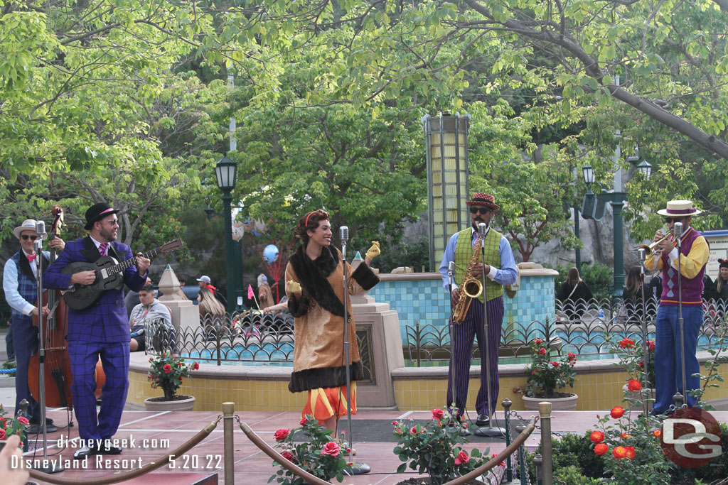 Five and Dime performing in Carthay Circle