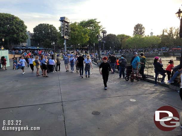 6:51pm - Guests finding spots for Fantasmic