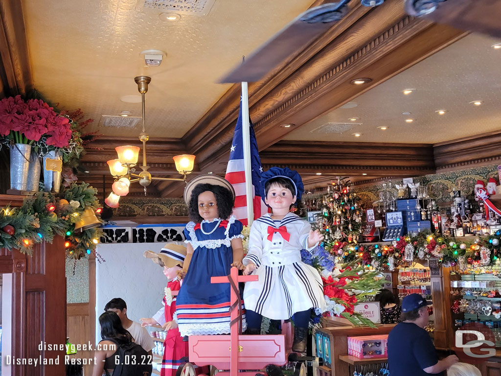 Plaza Point now features a 4th of July/Summer set of displays.